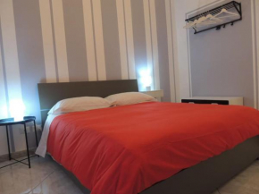 Apt Central Magenta Rome